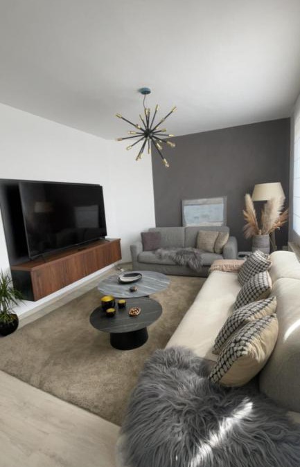 Vorst Apartment | Le Charme Urbain Lumineux