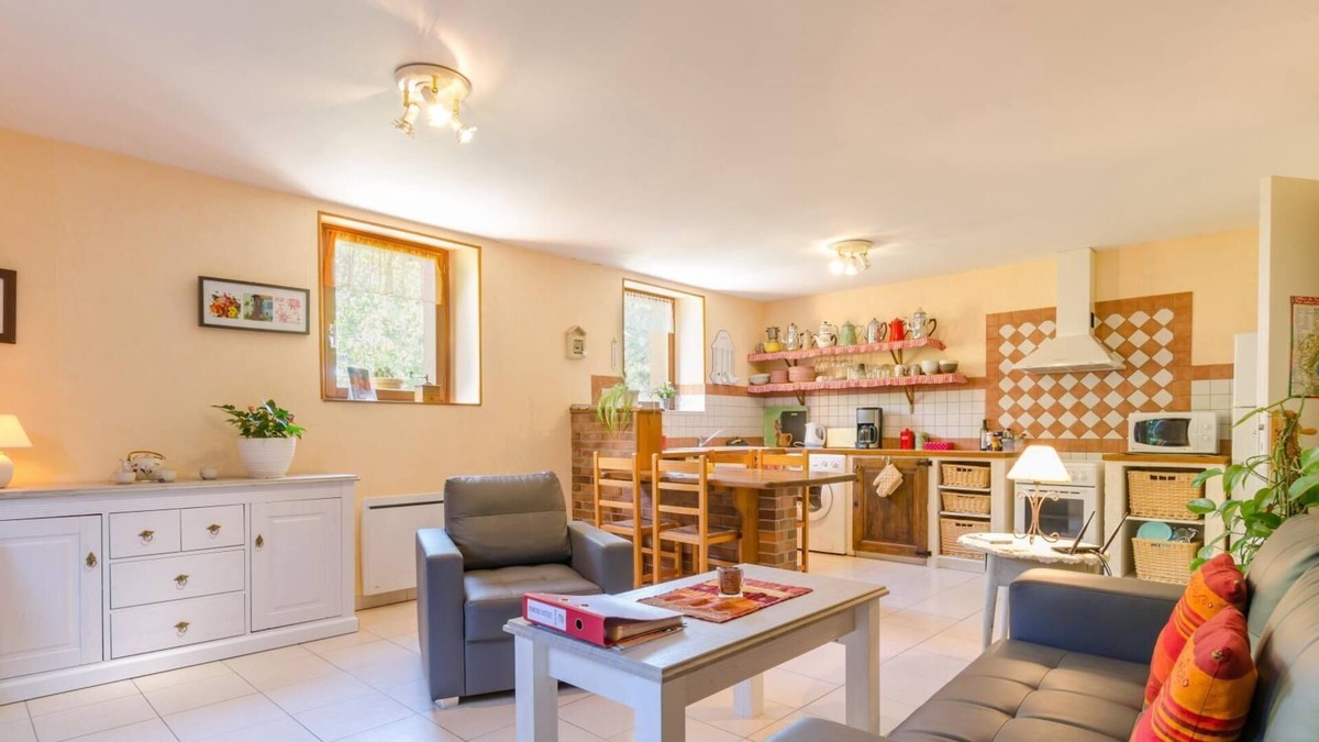 Petit-Mesnil House | Le Clos du Moulin - PETIT MESNIL