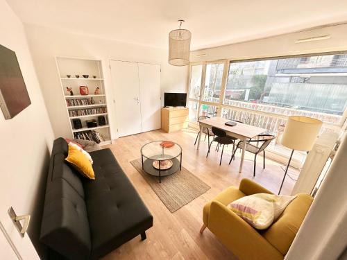 Saint-Fargeau Apartment | Le Cocon Parisien - Charme et Lumière