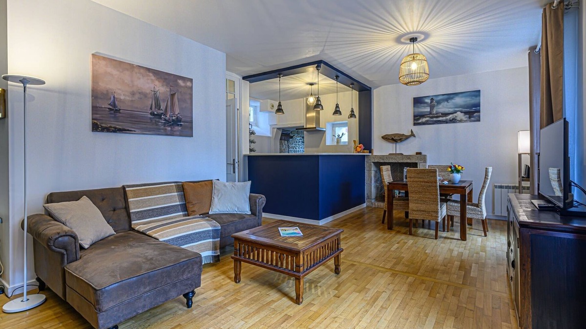 Auray Apartment | Le Coeur d'Auray - Magnifique Appartement avec parking privé!