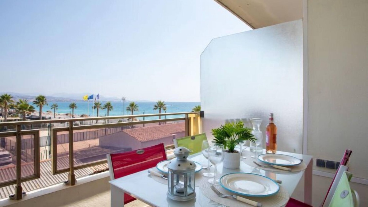 Villeneuve Loubet Beach Apartment | le corail by Interhome
