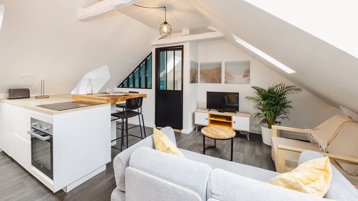 Bruz Apartment | Le Cosy Comble - 10 min Campus Kerlann