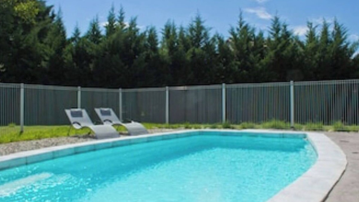 Vallon-Pont-d'Arc Villa | Le Coucouru, Villas Saint Laurent. Villa 4 pers, air conditioning, private pool