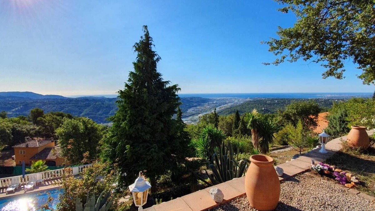 Gattieres House | Le Domaine de la Cote d'Azur holiday house - Upper House, 6 persons