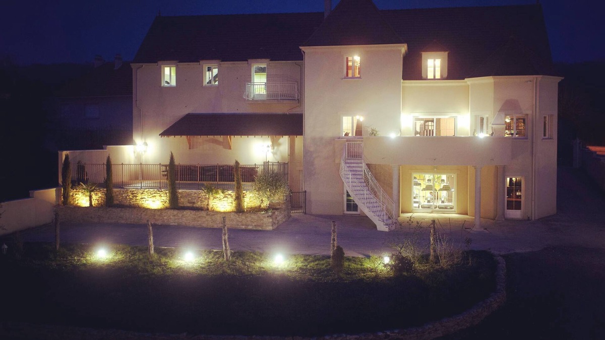 Moneteau House | Le Domaine des Archies