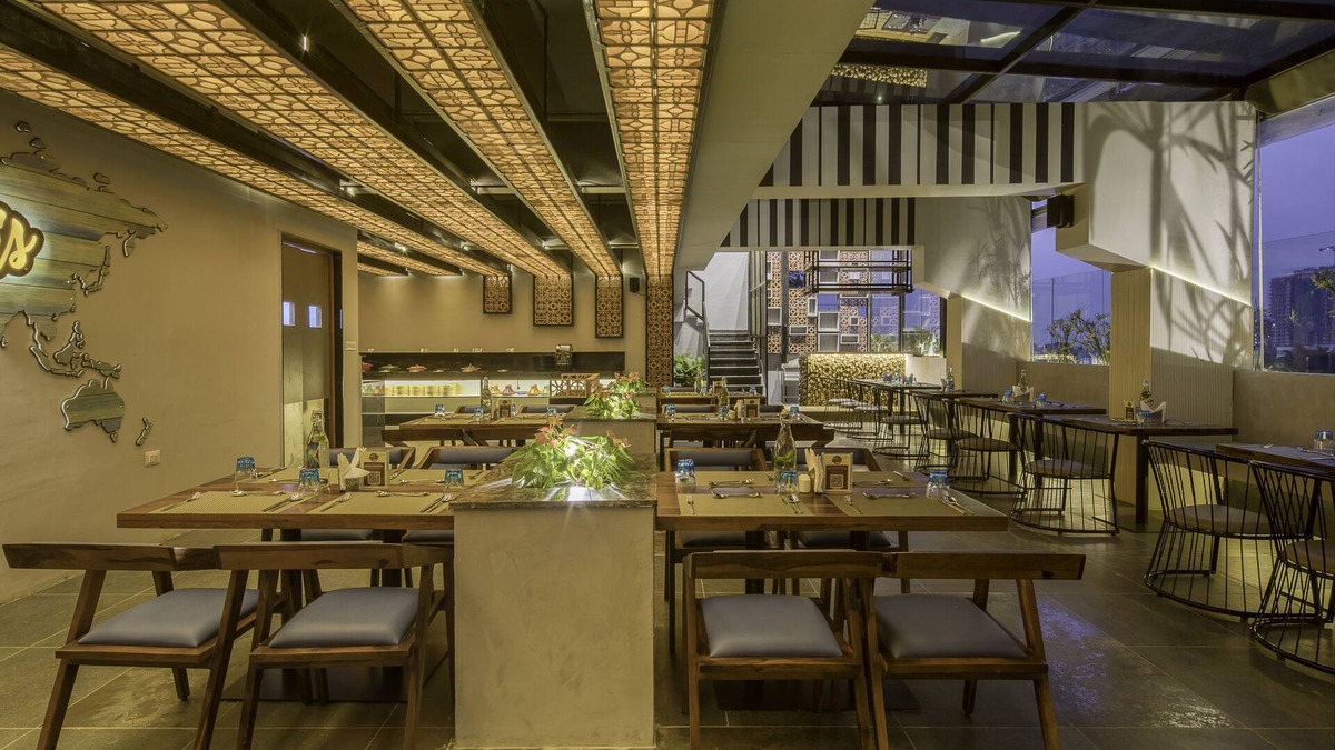 JP Nagar Hotel | Le Foliage by TGI