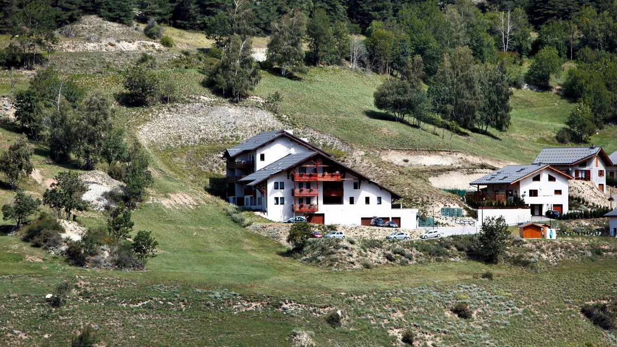 Avrieux Apartment | "Le Friendly" - Spacious apartment with terrace