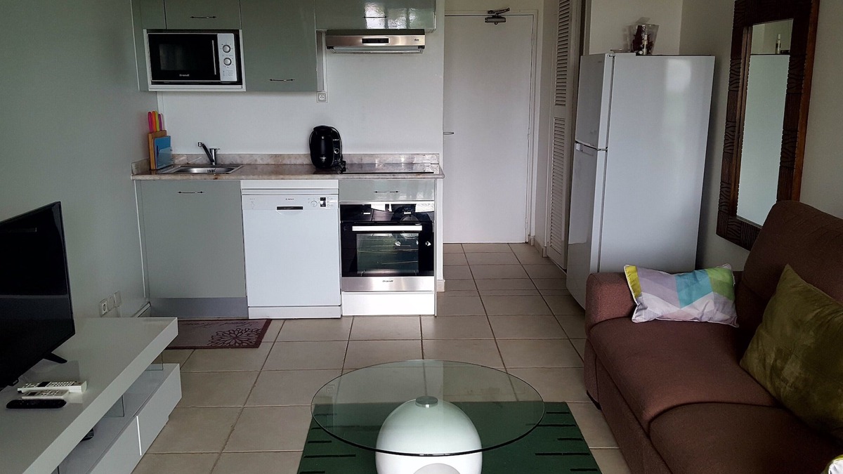 Pointe de la verdure Apartment | Le Gosier : Duplex En Bord De Mer !