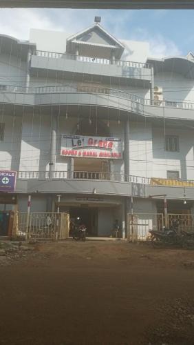 Nashik Road Hotel | Le Grace IyyerBungalow