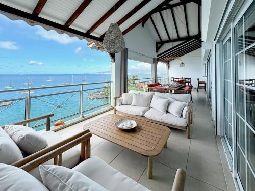 Pointe du Bout Apartment | Le Grand Bleu T5 Haut standing, vue mer et pieds dans l'eau