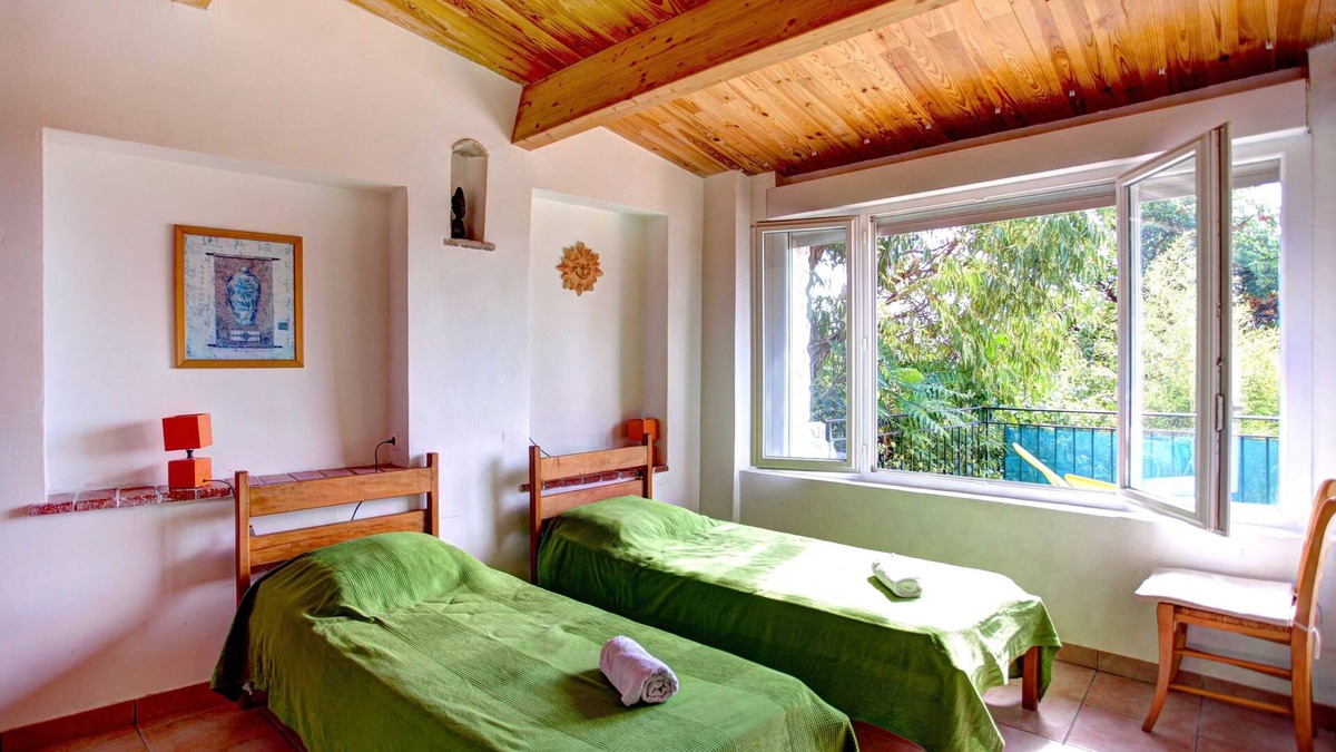 Saint-Jeannet House | Le Greissier house with large south facing terrace sea view 4 people