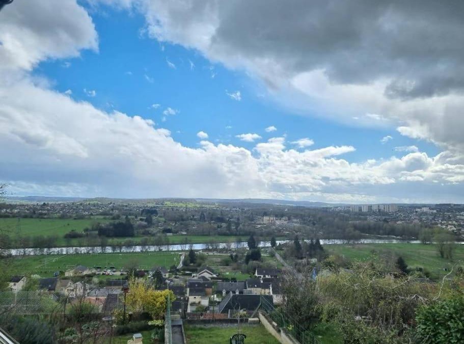 Charleville-Mezieres House | Le Haut du Theux - Gîte de vacances