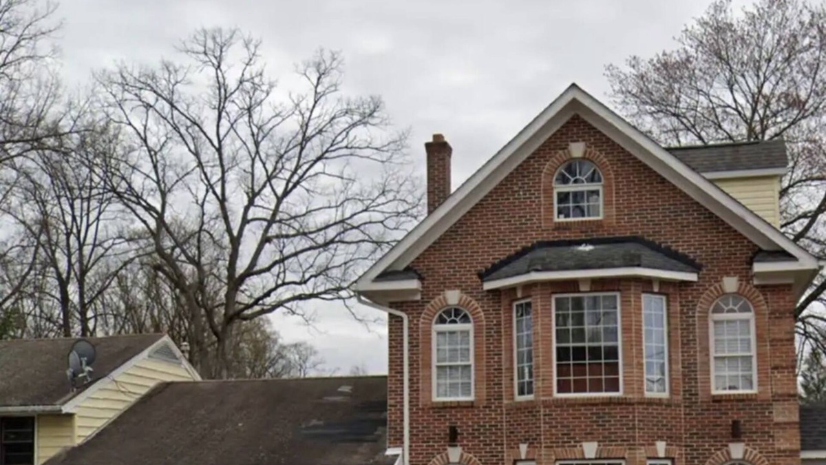 North Springfield House | Le Home HotelnConnect travelers with unique accommodations