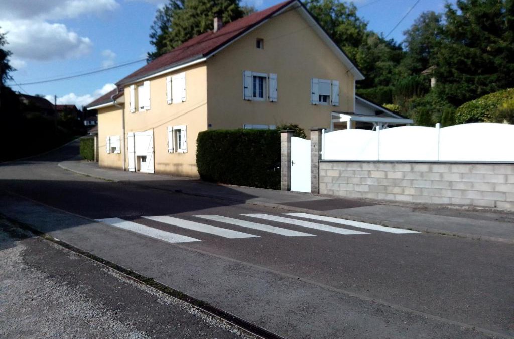 Magny-Danigon House | LE JR 70 Relais Motards