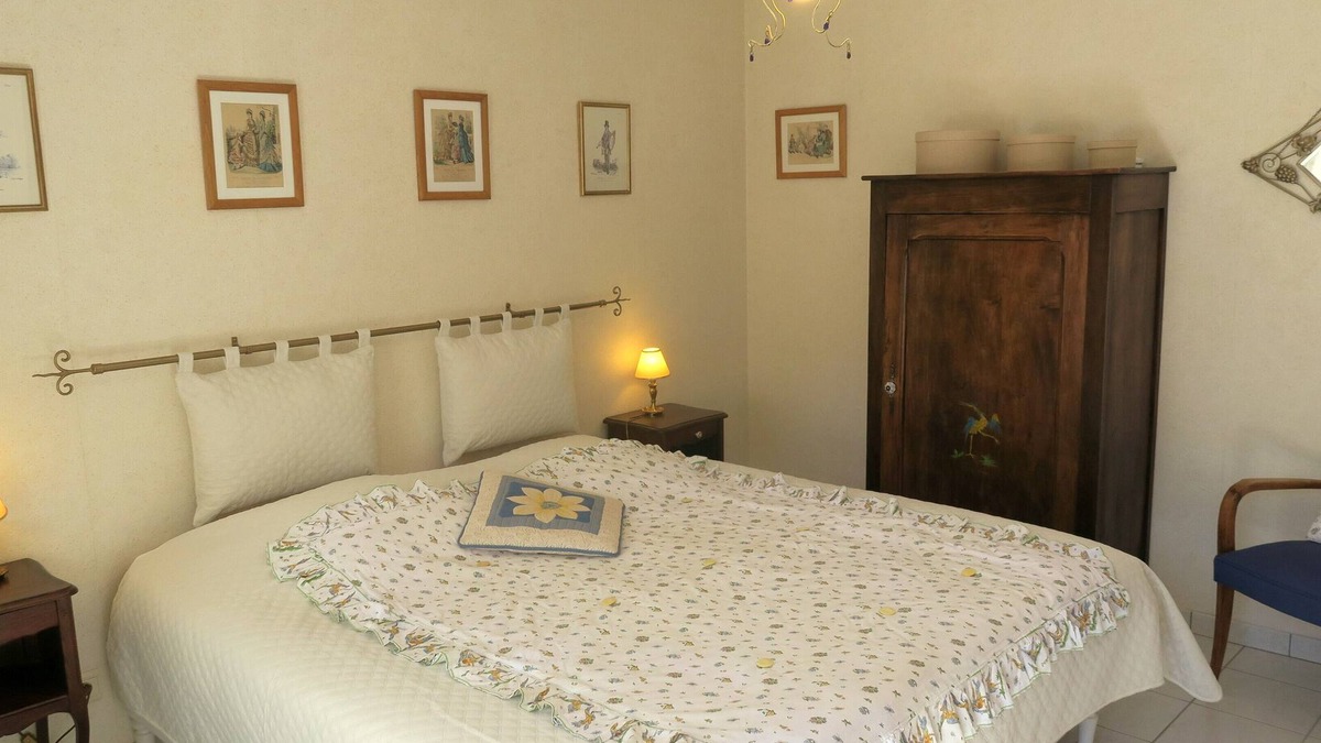 Montlivault House | Le Logis, Charming room near Chambord, Blois and Cheverny