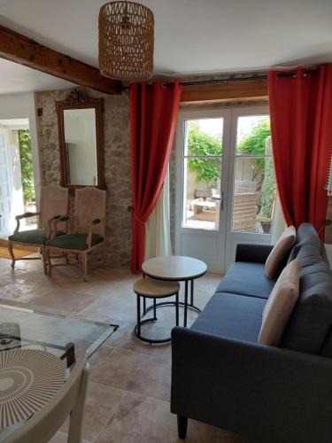 City of Carcassonne House | Le Logis des Remparts Coeur de la Cité médiévale, Jardin privé, Parking