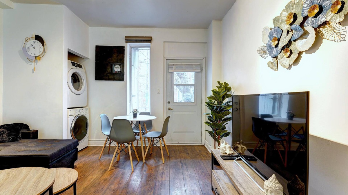 Sainte-Marie Apartment | Le Magnifique Near Downtown