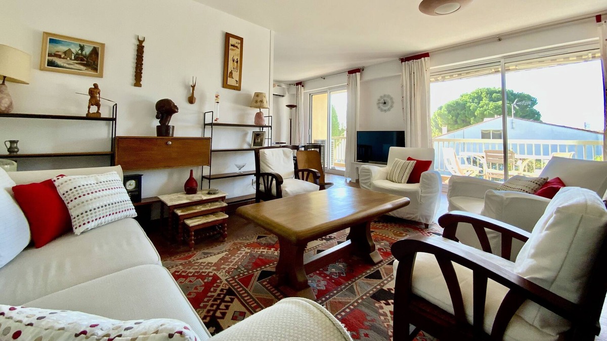 Aiguerelles Apartment | Le Marianne - 3 bedrooms and fully air-conditioned!