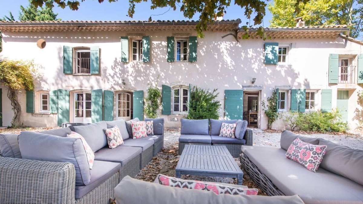 Barbentane Villa | Le Mas En Rose - Five Bedroom Villa, Sleeps 10