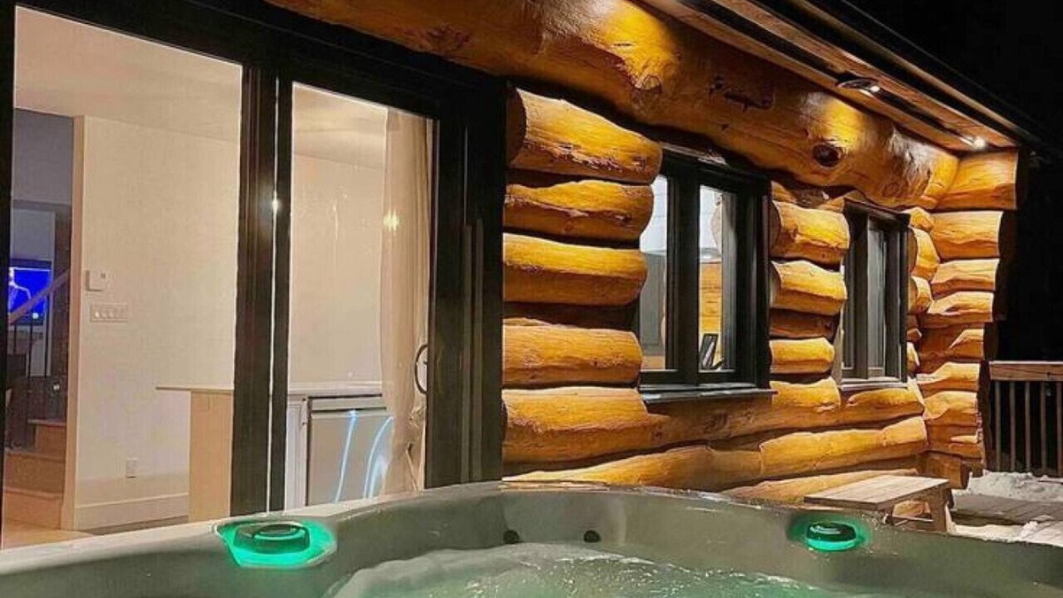 St-Adolphe-d'Howard House | Le Massif | Lake Access | Hot Tub | Pool Table