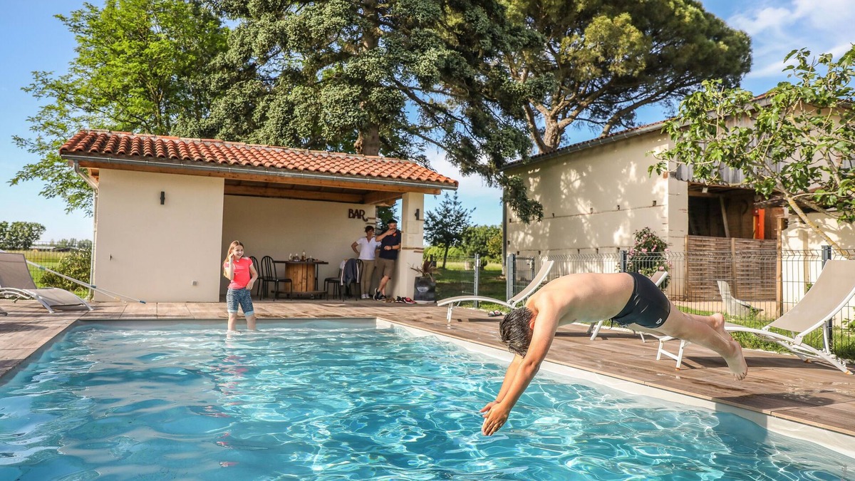 Gaillac House | Le Mazage des Trégans, Swimming pool & wooded park in a peaceful setting