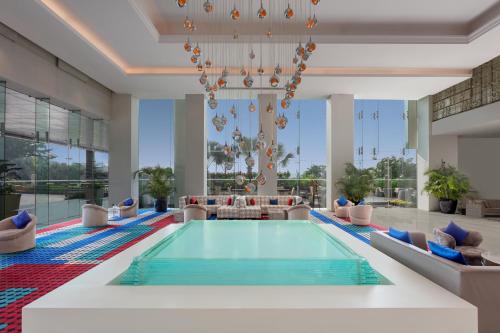 DLF City Hotel | Le Meridien Gurgaon, Delhi NCR