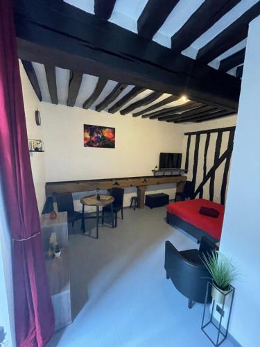 Joigny Apartment | Le Mustang Internet Fibre Netflix