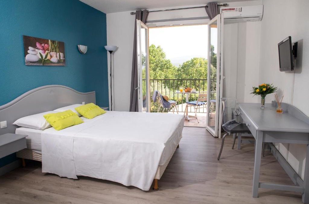 Le Boulou Hotel | Le Neoulous