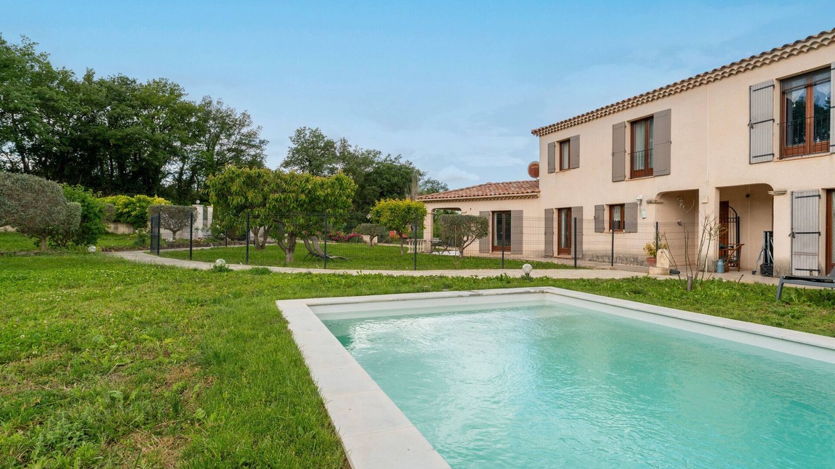 Malemort-du-Comtat House | Le Nichoir at the foot of Ventoux with swimming pool, private garden and air conditioning