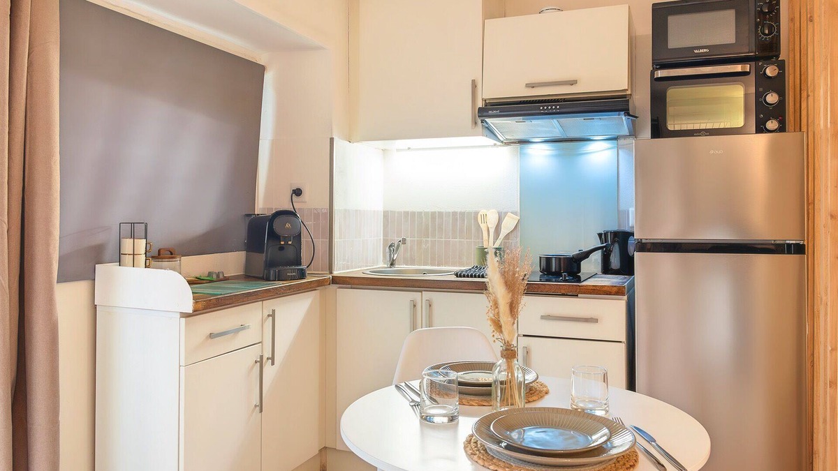 Brive-la-Gaillarde Apartment | Le Nid Eucalyptus - cocooning - free parking