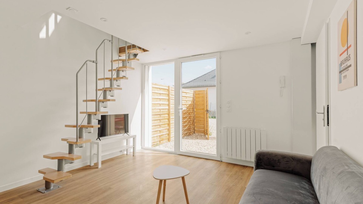 Decines-Charpieu Apartment | Le Patio Zen