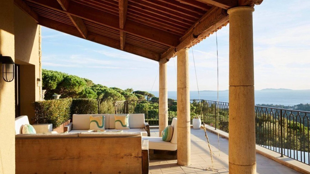Ramatuelle Villa | Le Petit Paradis Luxurious Seclusion with Infinity Pool in the Heart of Provence