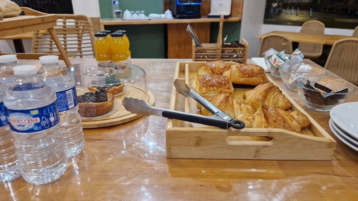 Limoges Bed & Breakfast | Le Phenix Hotel Limoge