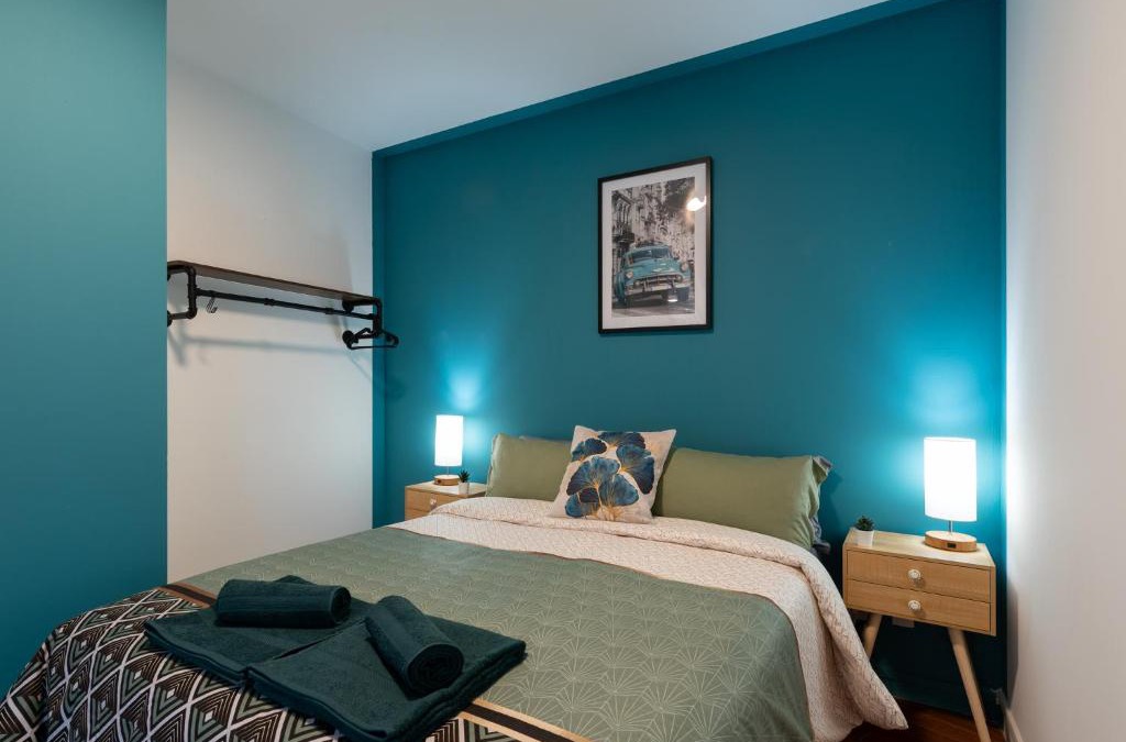 Charpennes - Charmettes Apartment | LE PHENIX - HYPERCENTRE 16 PERSONNES GARAGE GRATUIT WiFi JARDIN BARBECUE PROCHE PARC TETE D'OR