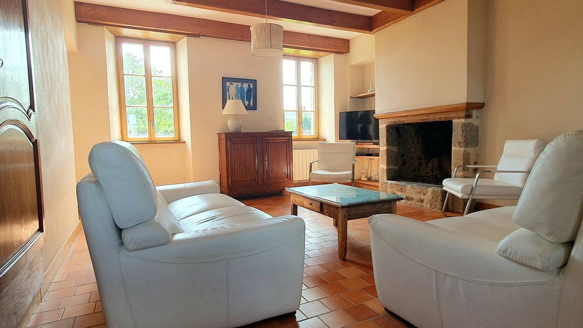 Montsurvent House | Le Presbytère Proche de la mer