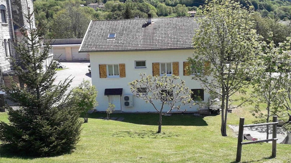 Belleydoux House | Le Refuge des Petits Faucons