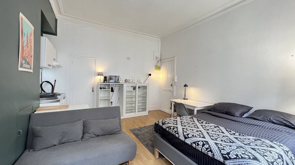 Matabiau Apartment | Le Relax: charming studio near Metro and Train Station