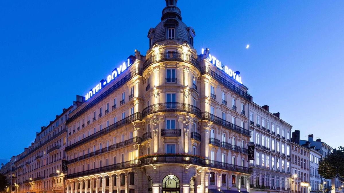 Bellecour - Hotel Dieu Hotel | Le Royal Hotel Lyon - MGallery Collection