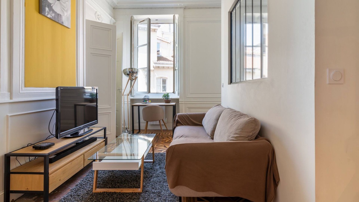 Griffon - Royale Apartment | Le Royale Haussmann Hyper center