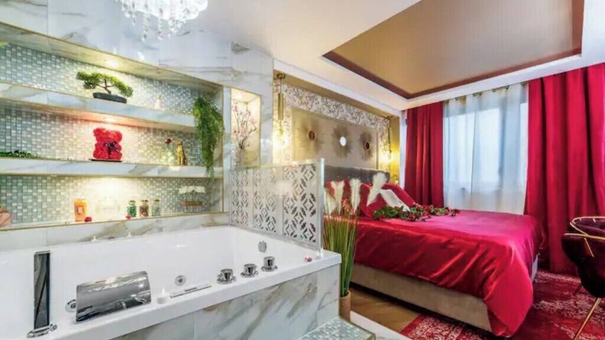 Juvisy-sur-Orge Apartment | Le Rubis - Romantic Love Room