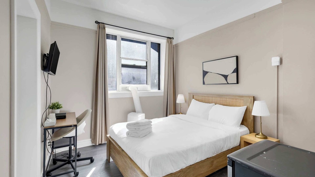 Quartier des Spectacles Hotel | Le Sand & Stone Hôtel-Quartier des Spectacles