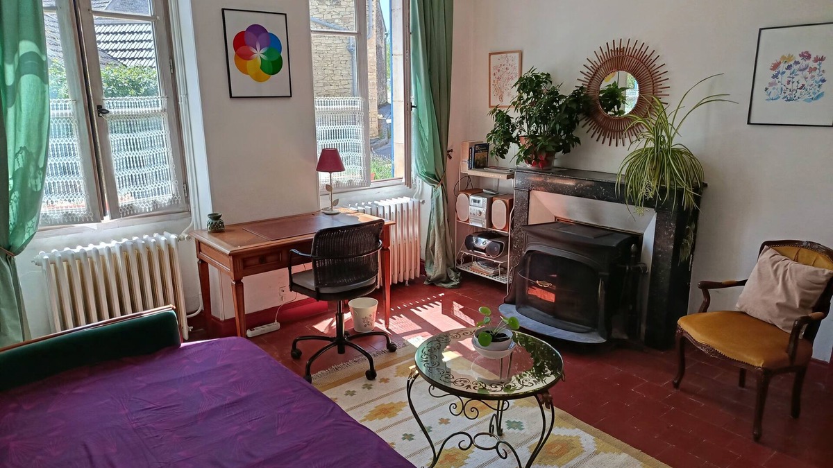 Asquins Bed & Breakfast | Le soleil rayonnant: bed and breakfast at the foot of Vézelay hill,