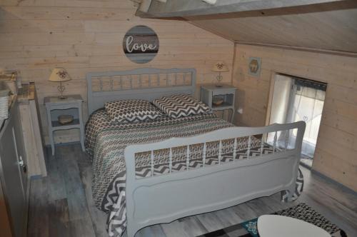 Lauzun Apartment | le studio d'Oihana