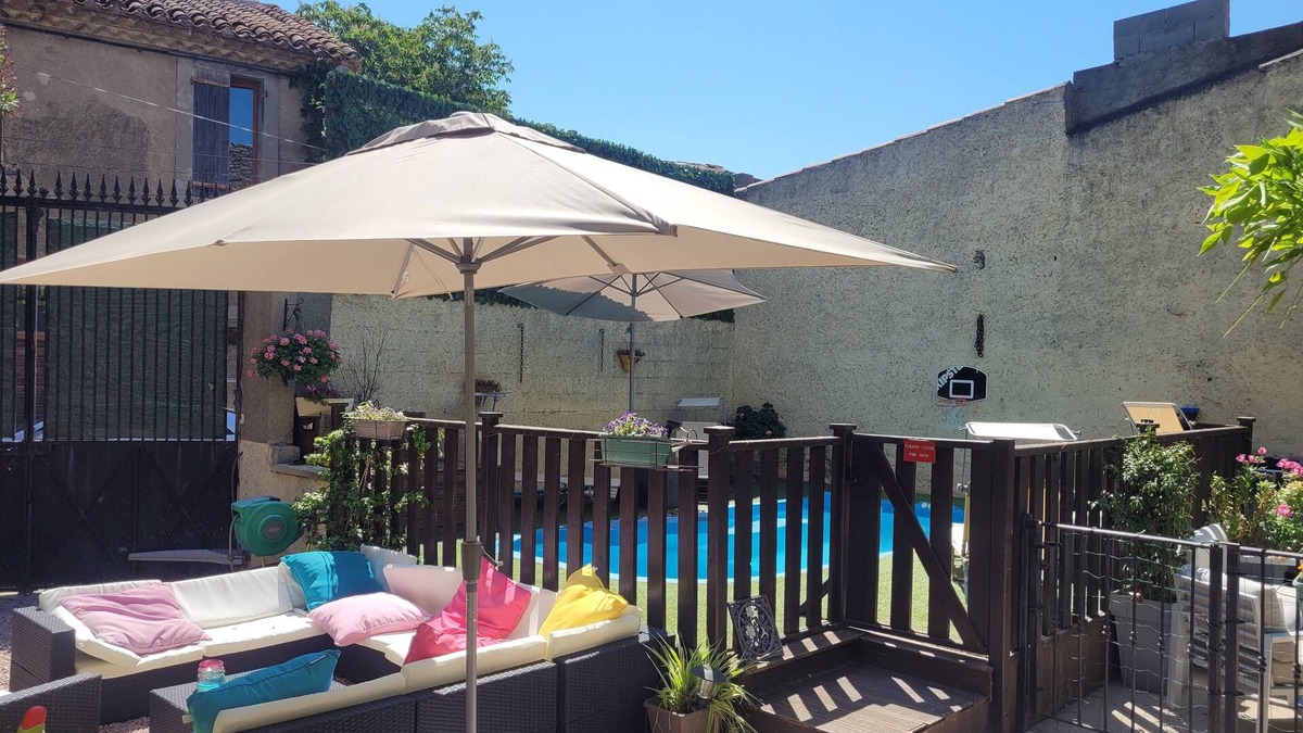 Azille Apartment | Le Studio Games room,Spa Pool, Terrace, Wi-Fi, UKTV, Village Location