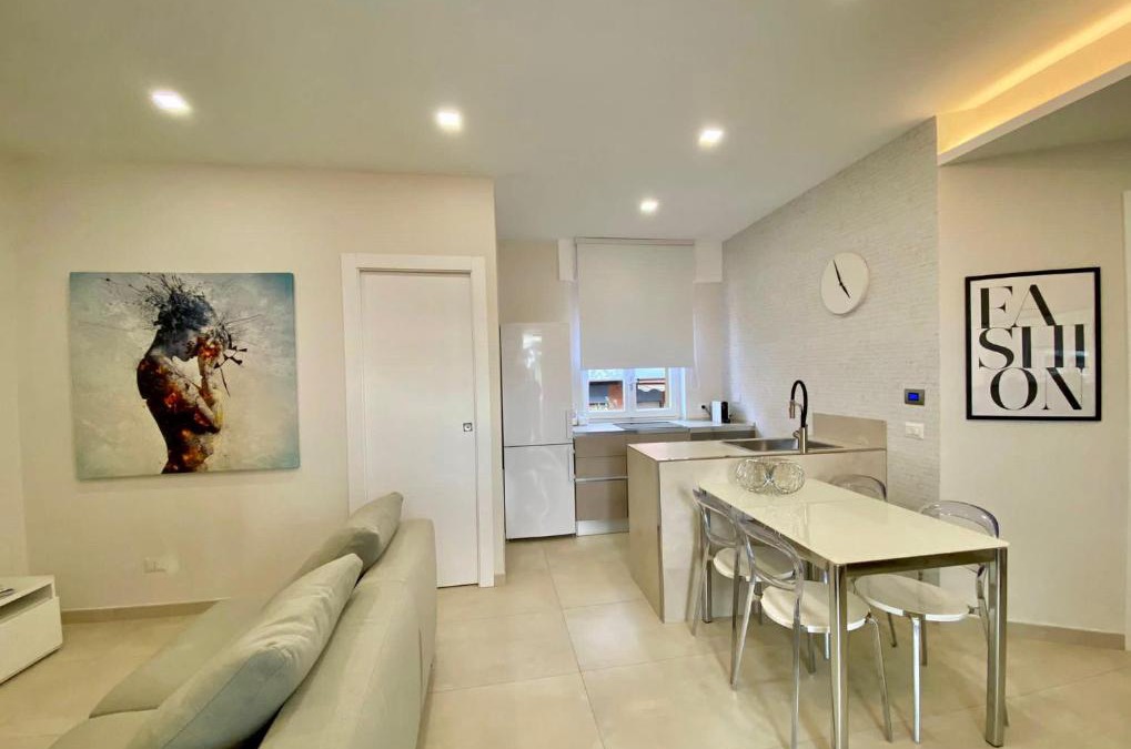 Zona XVI Torrenova Apartment | Le Suite con terrazzo Abitare Roma