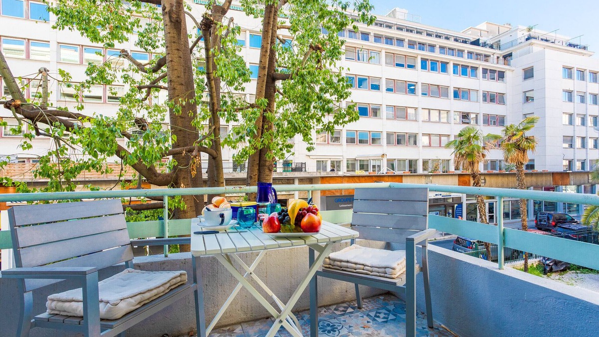 Jean-Medecin Apartment | LE TIVOLI AP4264 By Riviera Holiday Homes