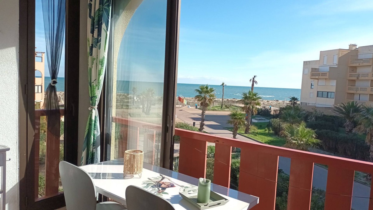 Le Barcares Apartment | ♥️Le Victoria's Beach Barcarès♥️ - 🧹 Housekeeping included/Private parking/Sea direct 🏖️