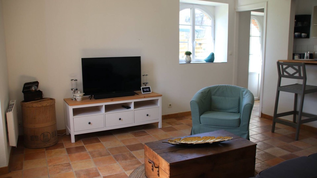 Domfront en Poiraie House | Le Vieil Home, at the foot of the medieval city