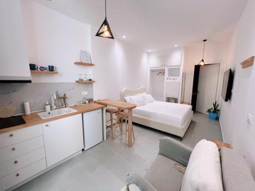 Dhermi House | Leas rooms Santorini, Dhermi