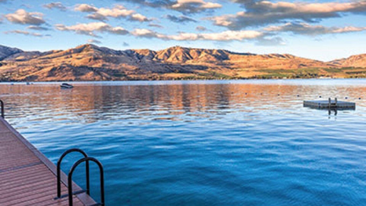 Chelan Resort | Leave your worries at the door!